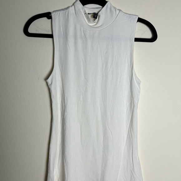 Express Womens Tank Top Small/P Plum Cream Mock Neck Stretch Relax Fit Casual - Picture 13 of 16